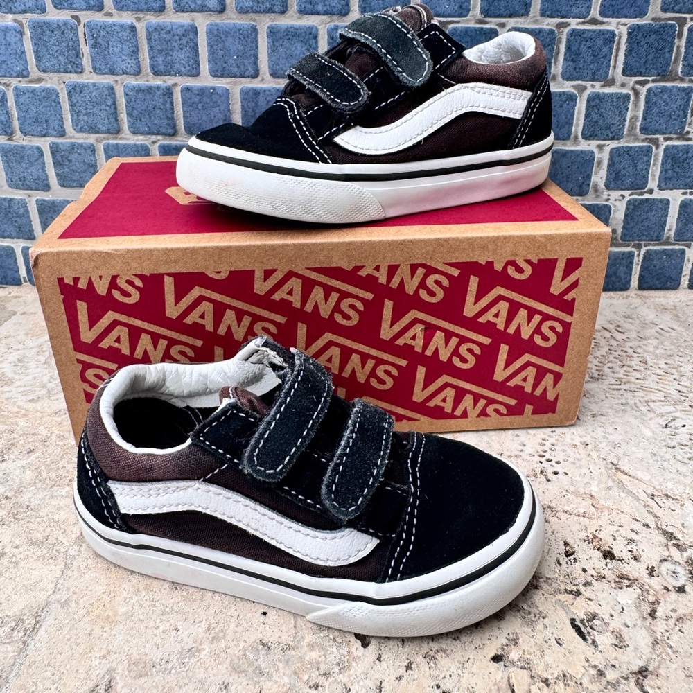 Vans Old Skool V BLACK  White  Toddler Size 7 - In Box